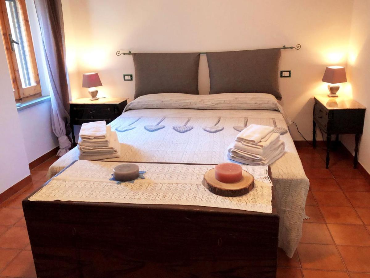 Le Casette Di Civitella- La Casa Di Rolando E Gina Apartment Civitella Del Lago Bagian luar foto